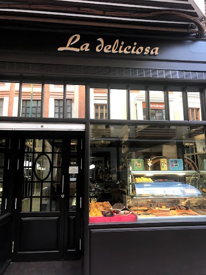 Fachada de La Deliciosa en la calle Alarcos 15, Ciudad Real