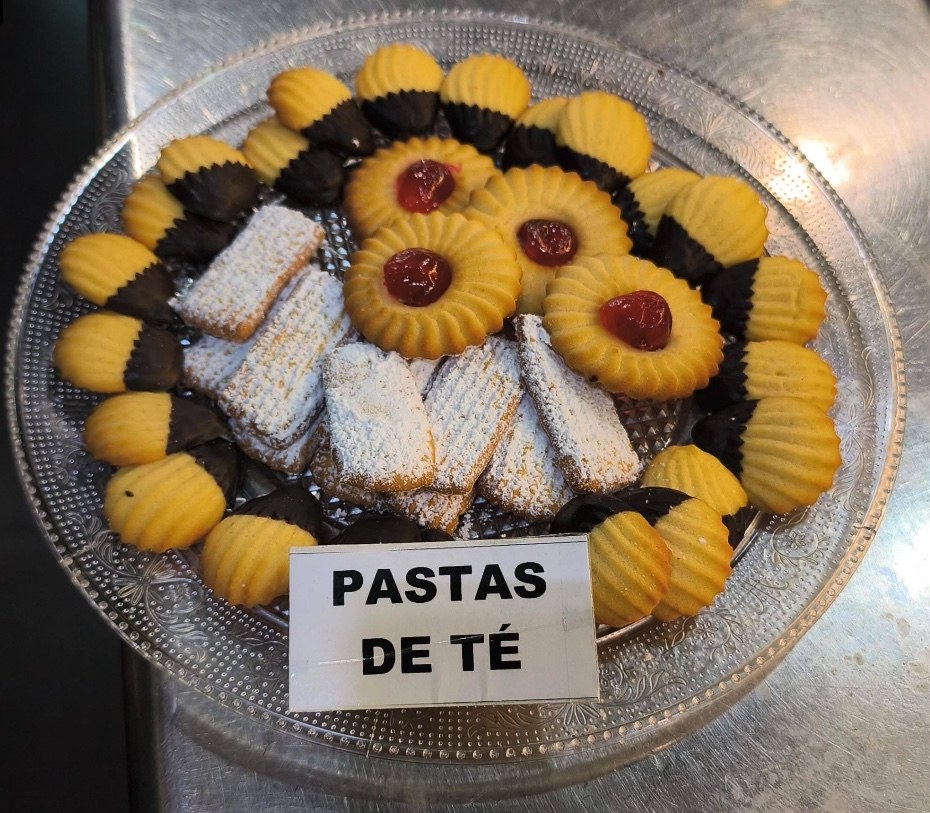 Bandeja de pastas de té artesanas de La Deliciosa